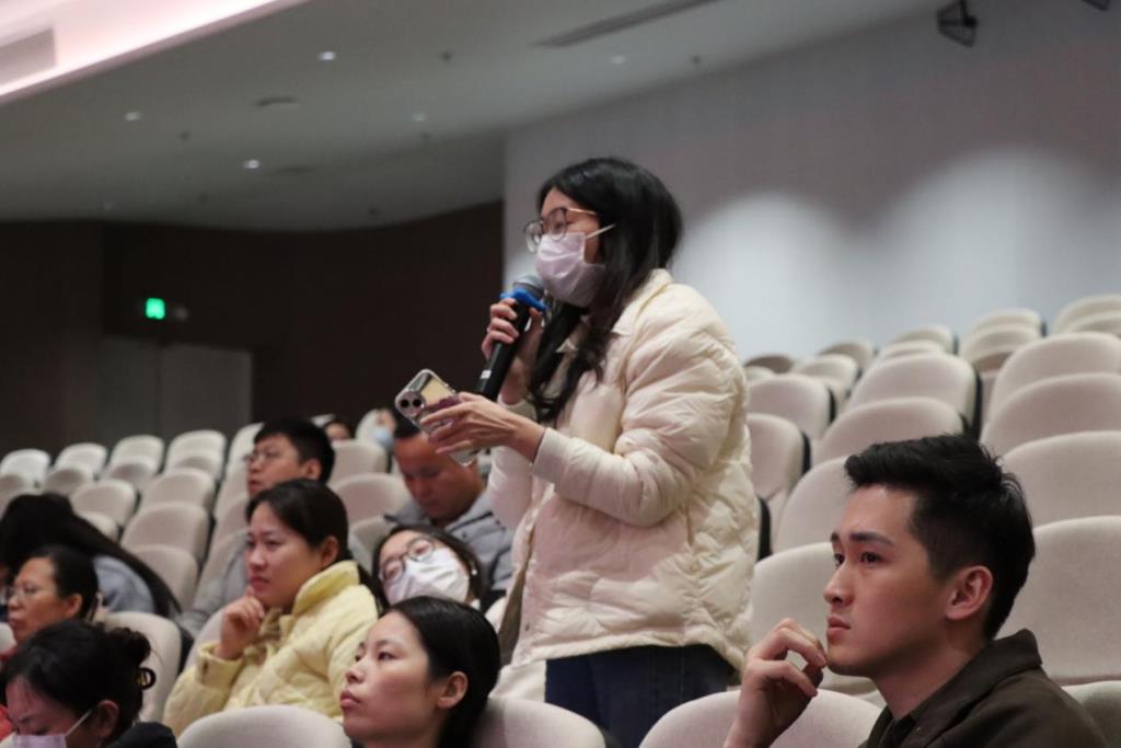 红桂中学举办人工智能大模型应用专题讲座