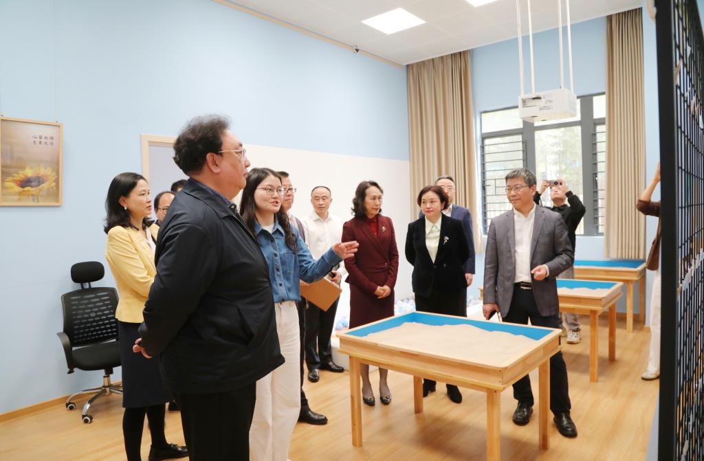市人大常委会领导赴罗湖区开展校园安全问题专项调研监督