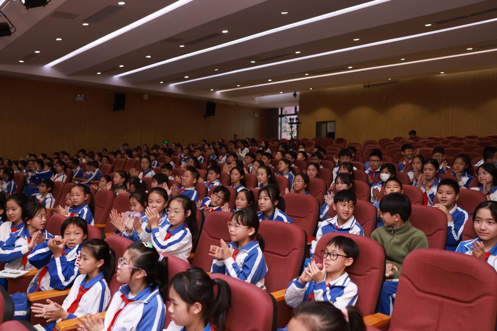 翠北实验小学“行走思政课”探秘深圳自然