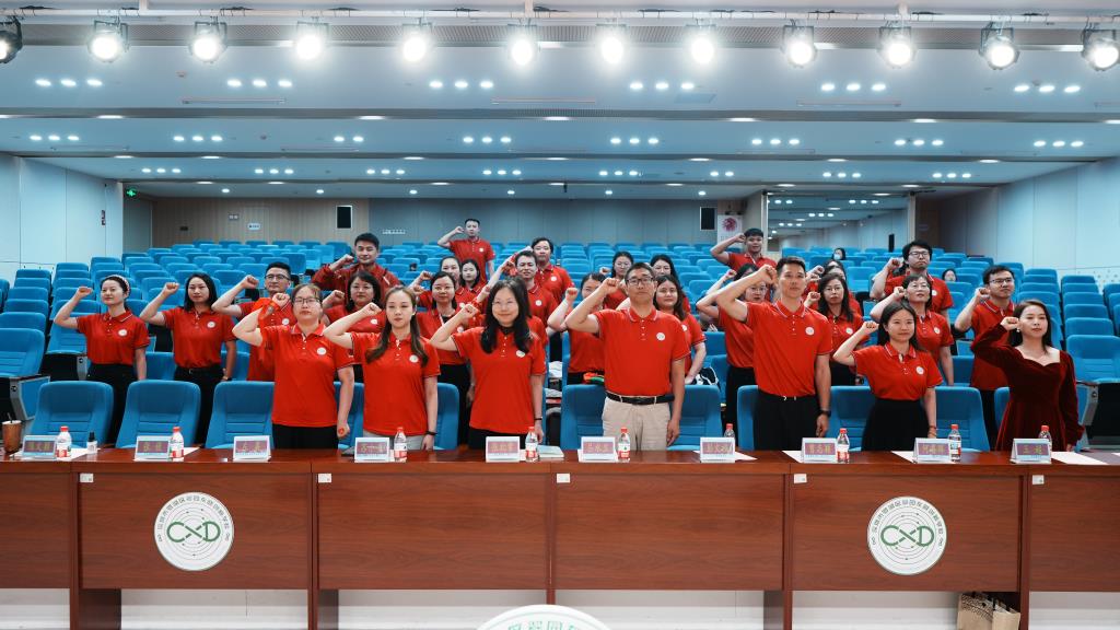 学校2025届初三教育教学研讨会