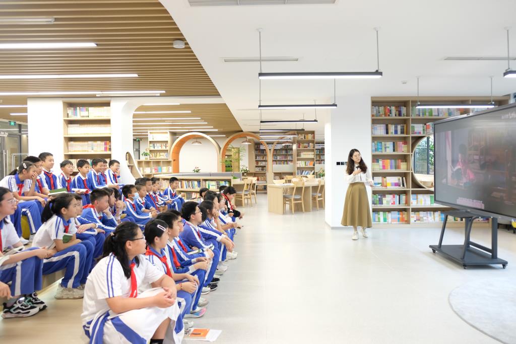 深圳市莲南教育集团安芳小学“每周半天计划”