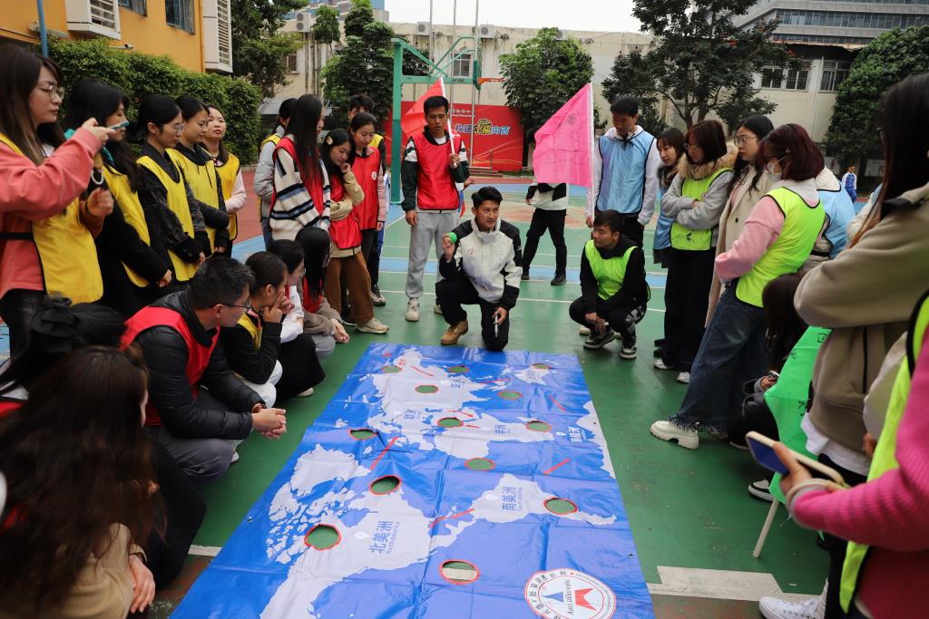 深圳市向西小学开展教职工趣味团建活动