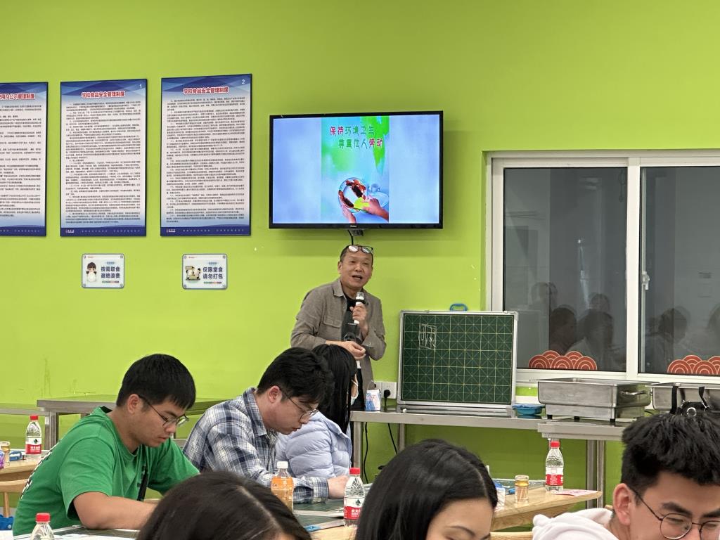 深圳市桂园中学举办“笔韵学堂”书法培训暨“两笔字”比赛