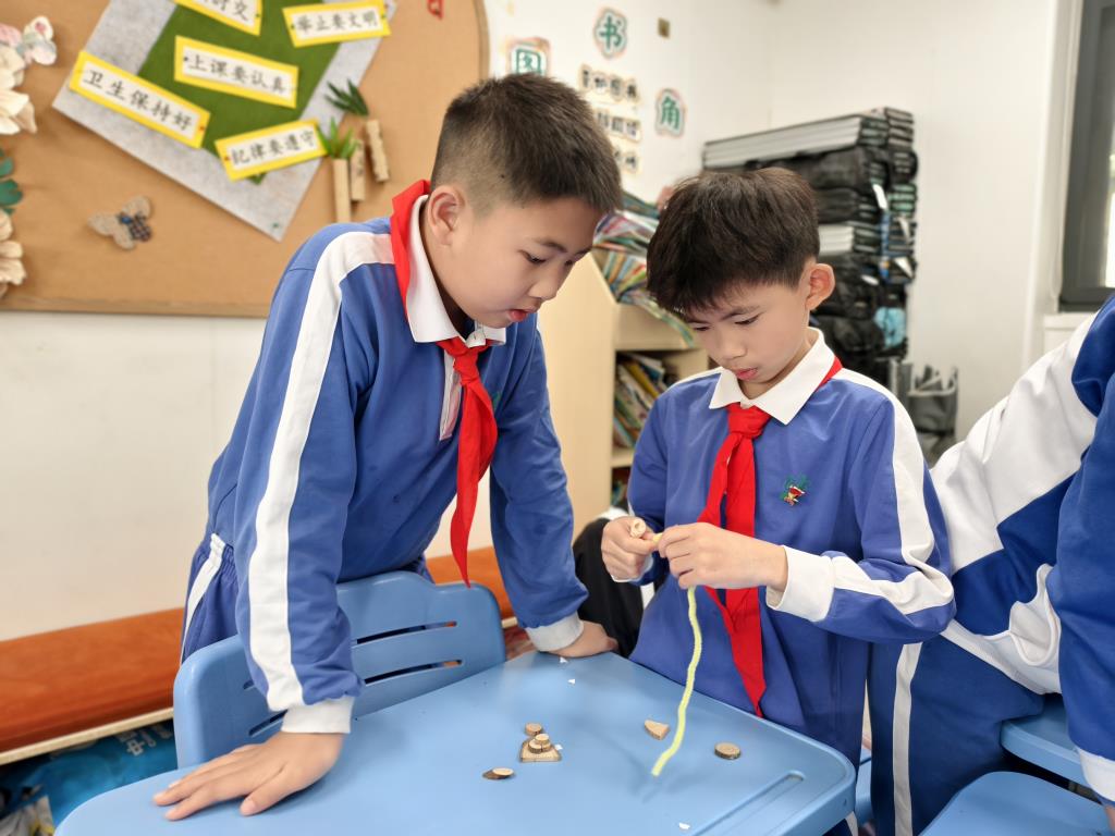翠北实验小学开展“零废弃 大未来”环保创新实践活动