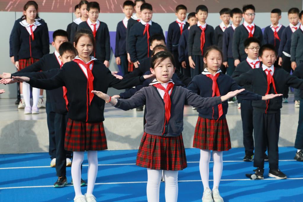 安芳小学举行学雷锋主题活动月启动仪式