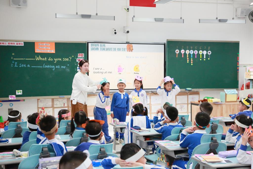 安芳小学2025年新教师“10项基本功”过关考核指导行动