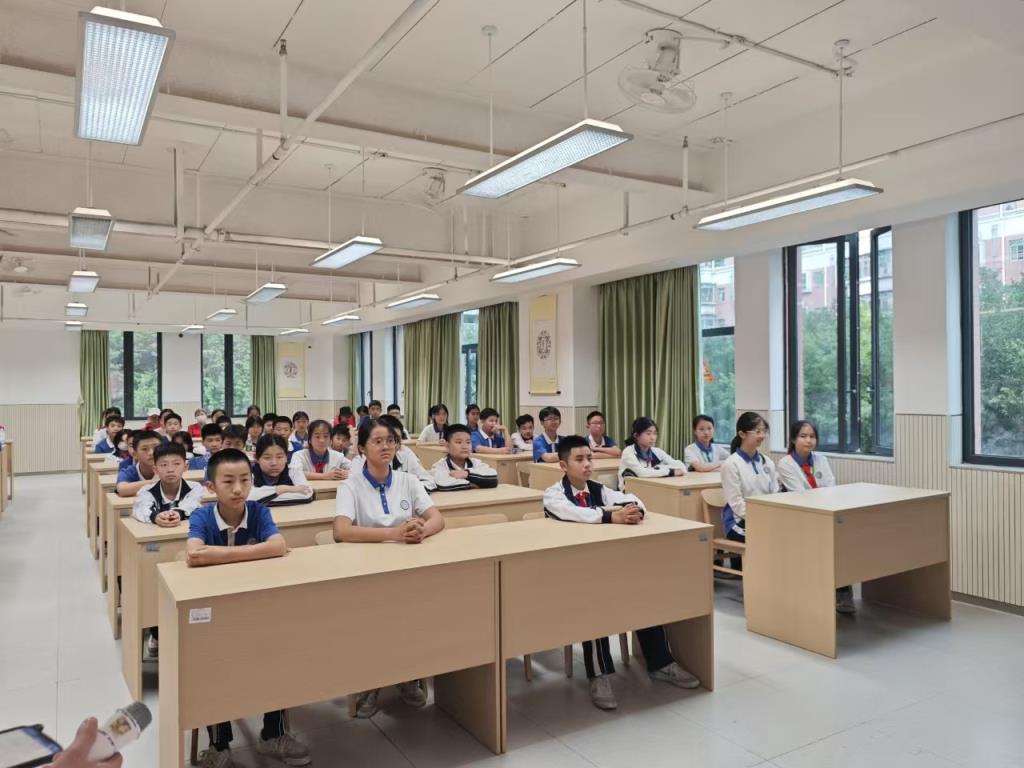 深圳市松泉实验学校举行学生急救知识专题培训