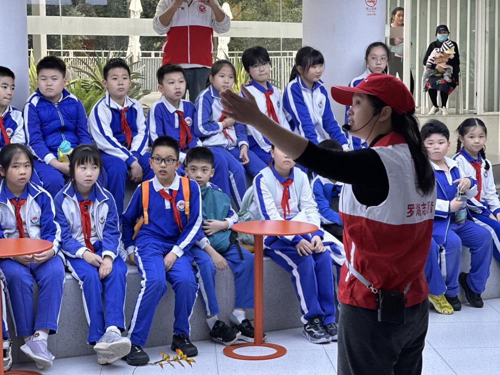 深圳市水库小学开展“每周半天计划”校外实践足迹课程
