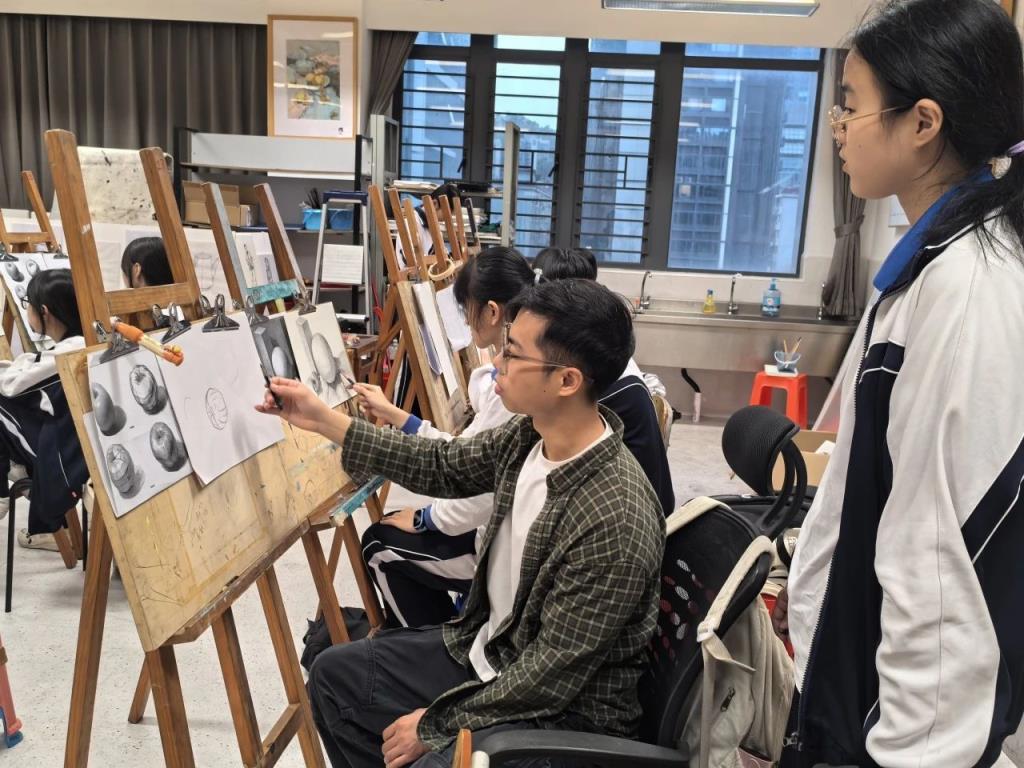 深圳北理莫斯科大学附属美术中学与附属布心中学携手美术贯通教学