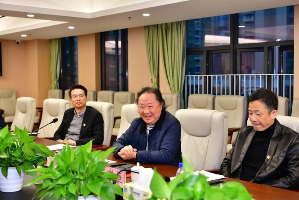 曾挺宇名书记工作室授牌暨首次研讨会议在松泉实验学校成功举行