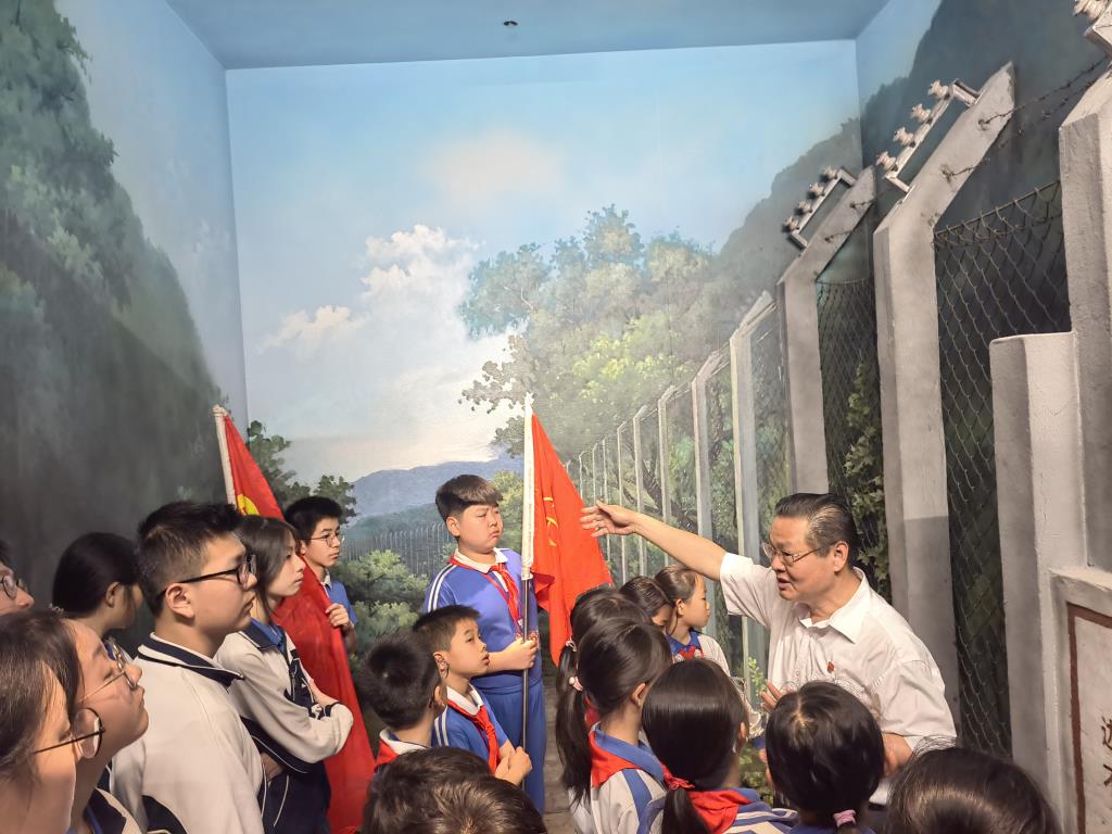 现场党课教学