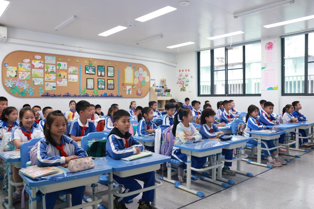 深圳市翠北实验小学第9周主题班会