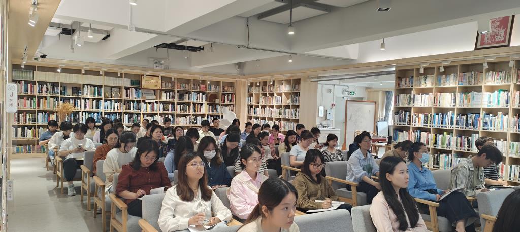 翠北教育集团道德与法治科组召开教学研讨会