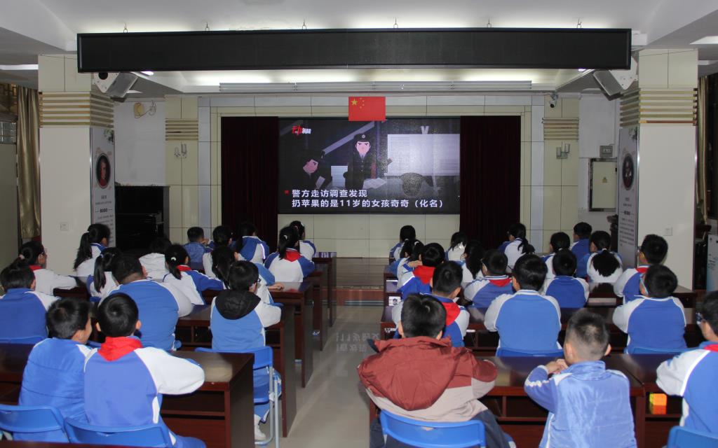 拒绝高空抛物，共筑安全防线 —— 深圳市南湖小学开展校长课堂
