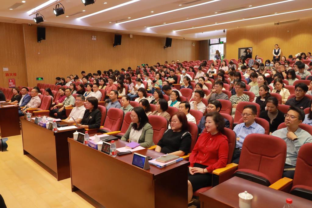 聚焦教育家精神 锻造新质态卓越教师培育新路径