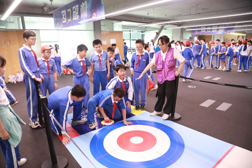 深圳市笋岗小学开展春季社会实践活动