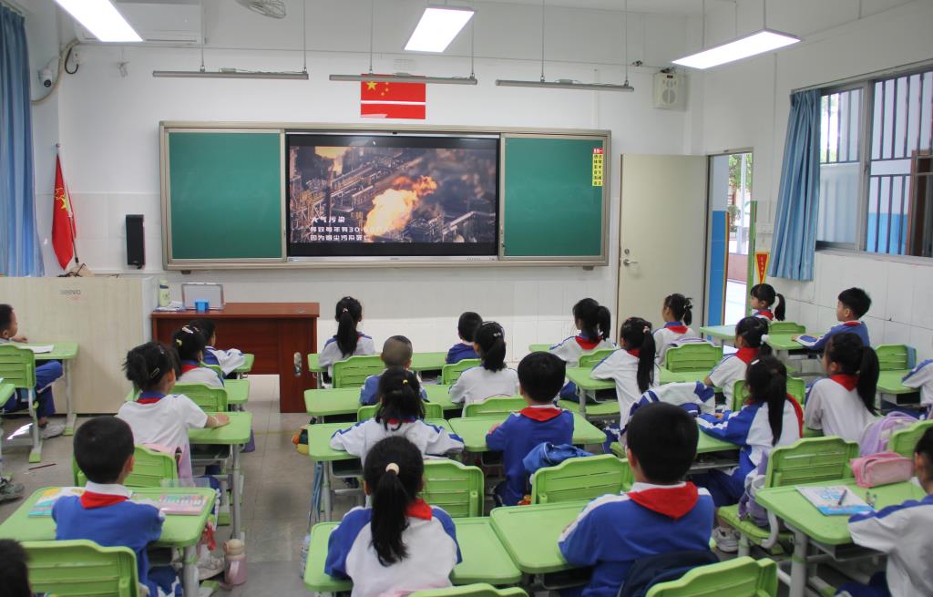 守护绿水青山，推动生态发展 ——南湖小学开展校长课堂第九讲