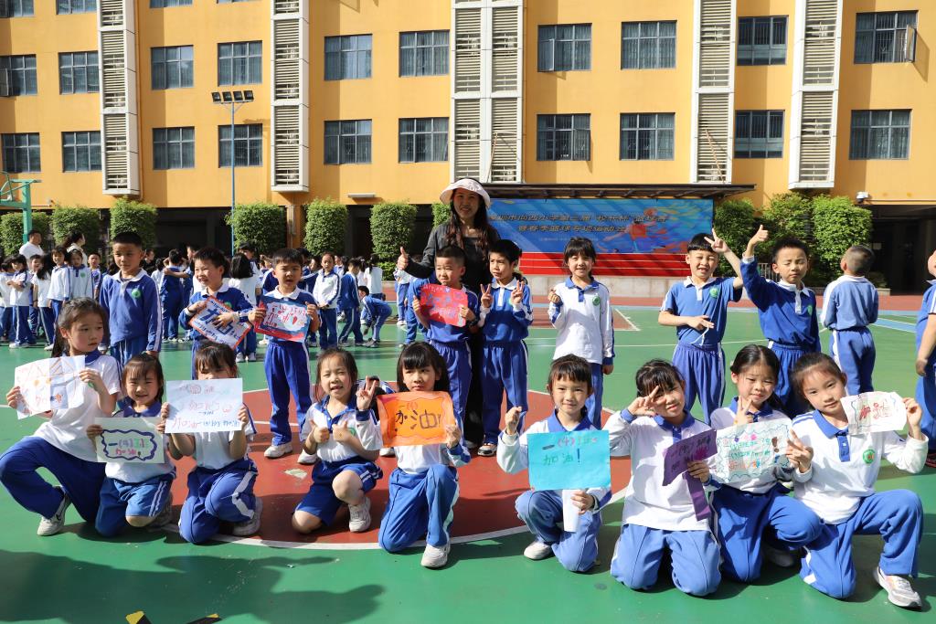 青春热血，点燃校园 ——深圳市向西小学“校长杯”篮球赛火热开