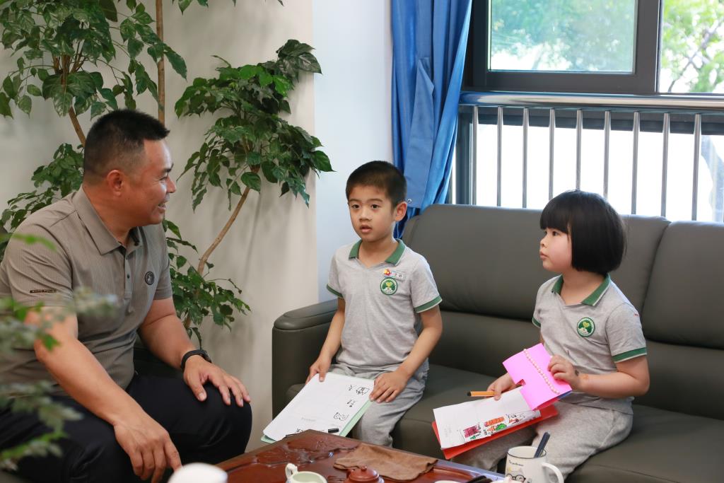 圳市莲南教育集团安芳小学与幼儿园开展小幼衔接活动