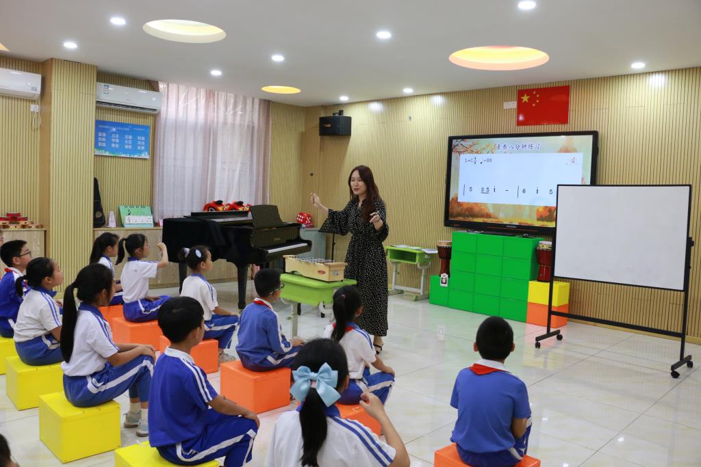 深圳市笋岗小学迎接“双减+”专项督导工作