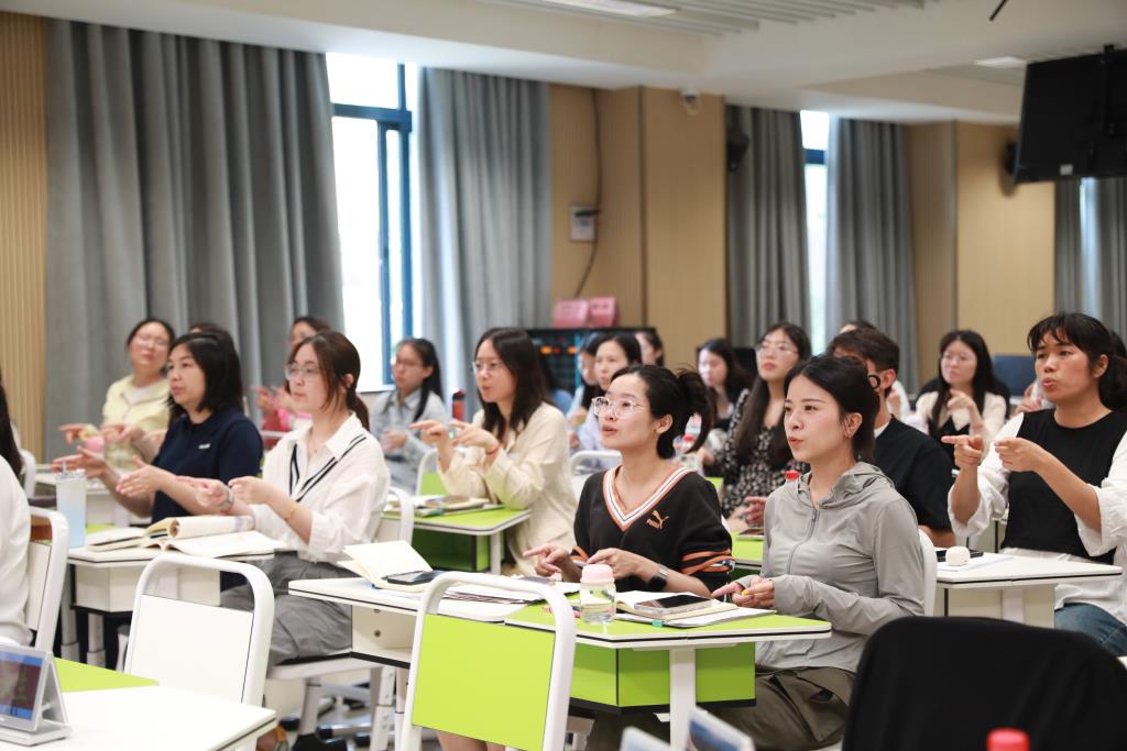 罗湖区小学语文“中华诗教”师培巡讲（第五期）活动