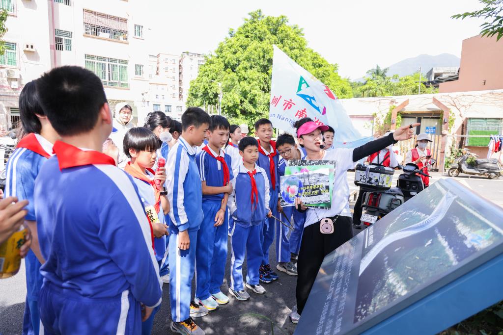 深圳市南湖小学“每周半天计划”梧桐山研学纪实