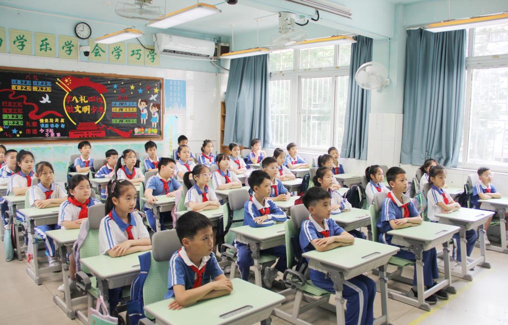 深圳市南湖小学开展校长课堂第十讲