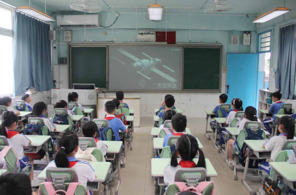 深圳市南湖小学开展校长课堂第十讲