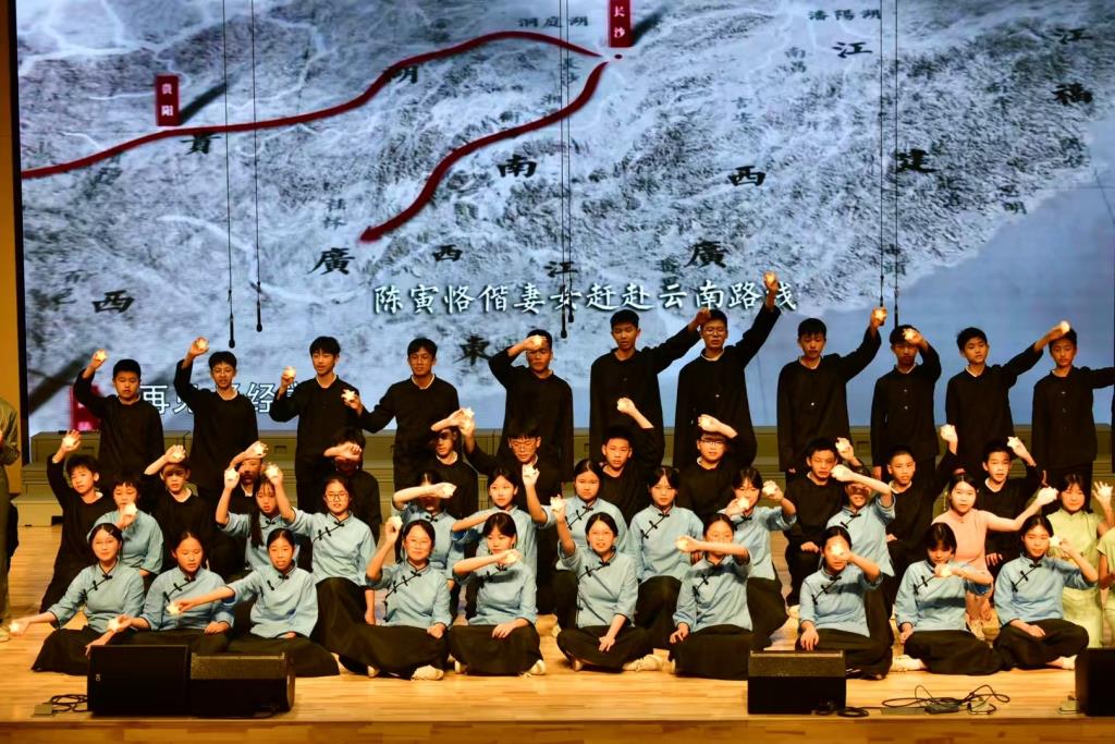松泉开展“唱响时代旋律，诵读家国情怀”班级风采展系列活动