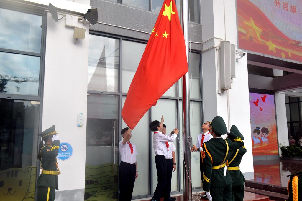 深圳市翠北实验小学第十一周升旗仪式