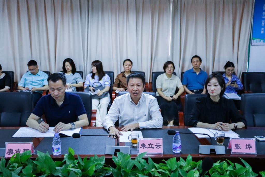 罗湖区教科院专家团队莅临翠园文锦中学开展“新教师过关考核