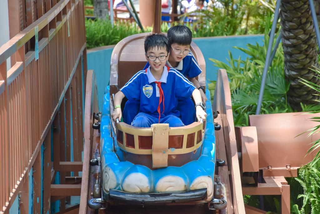 红岭小学·开心课程｜科技点亮梦想，“魔法”照亮未来