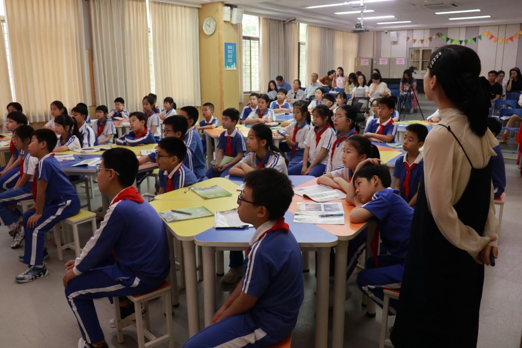 深圳市水库小学音乐科组参加罗湖区音乐学科校际结对教研活动