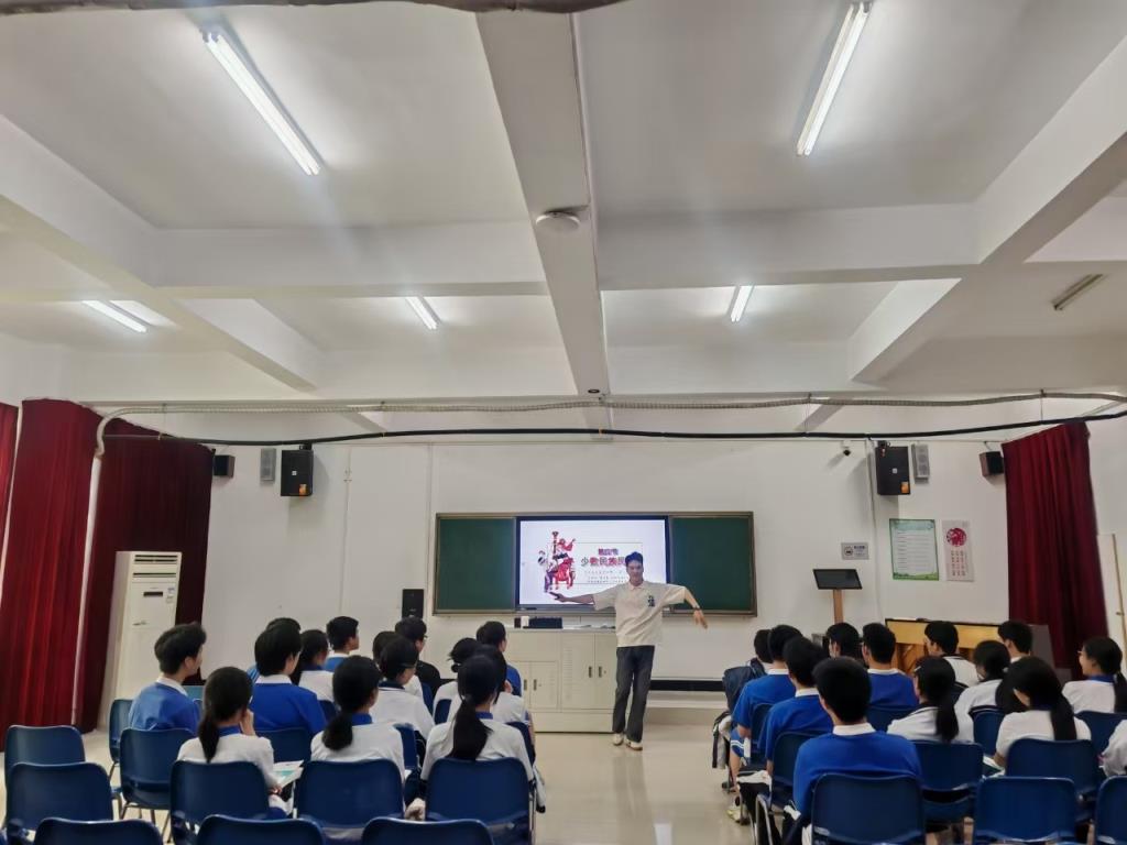 《少数民族民歌》鉴赏课：结对研课促提升，民族音乐筑自信