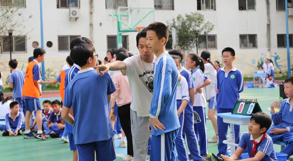 深圳市向西小学第三届“校长杯”篮球赛圆满落幕