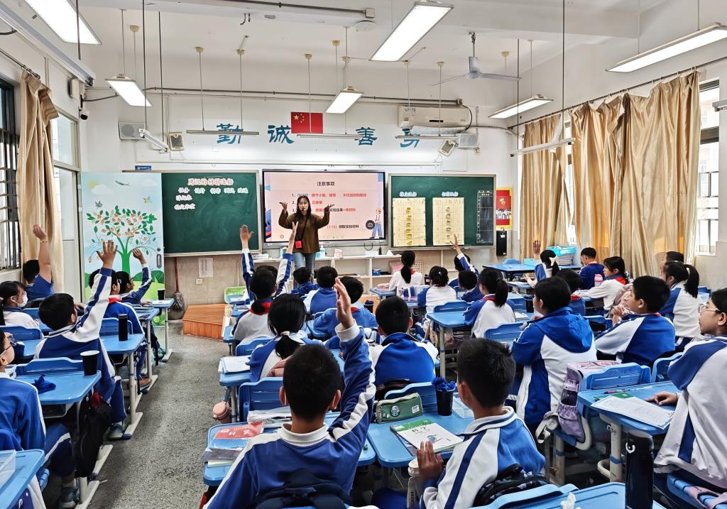 深圳市水库小学开展2024新教师“十项基本功”达标过关行动