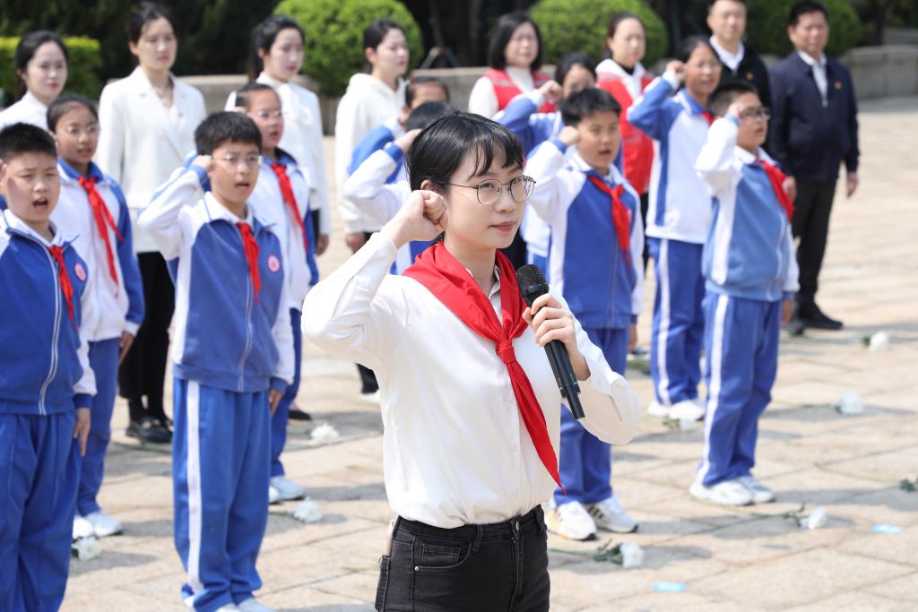 清明祭英烈主题教育