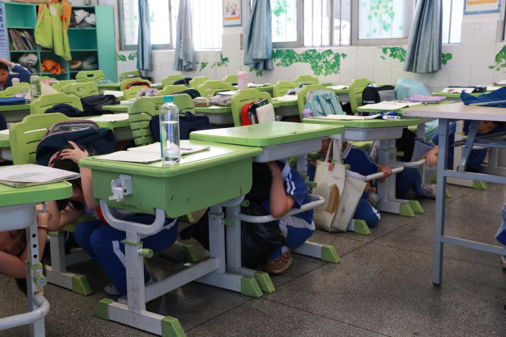 深圳市笋岗小学开展多场景突发事件应急演练