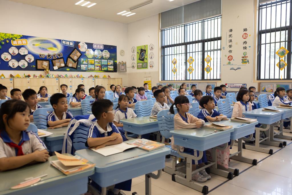 翠北实验小学第14周主题班会