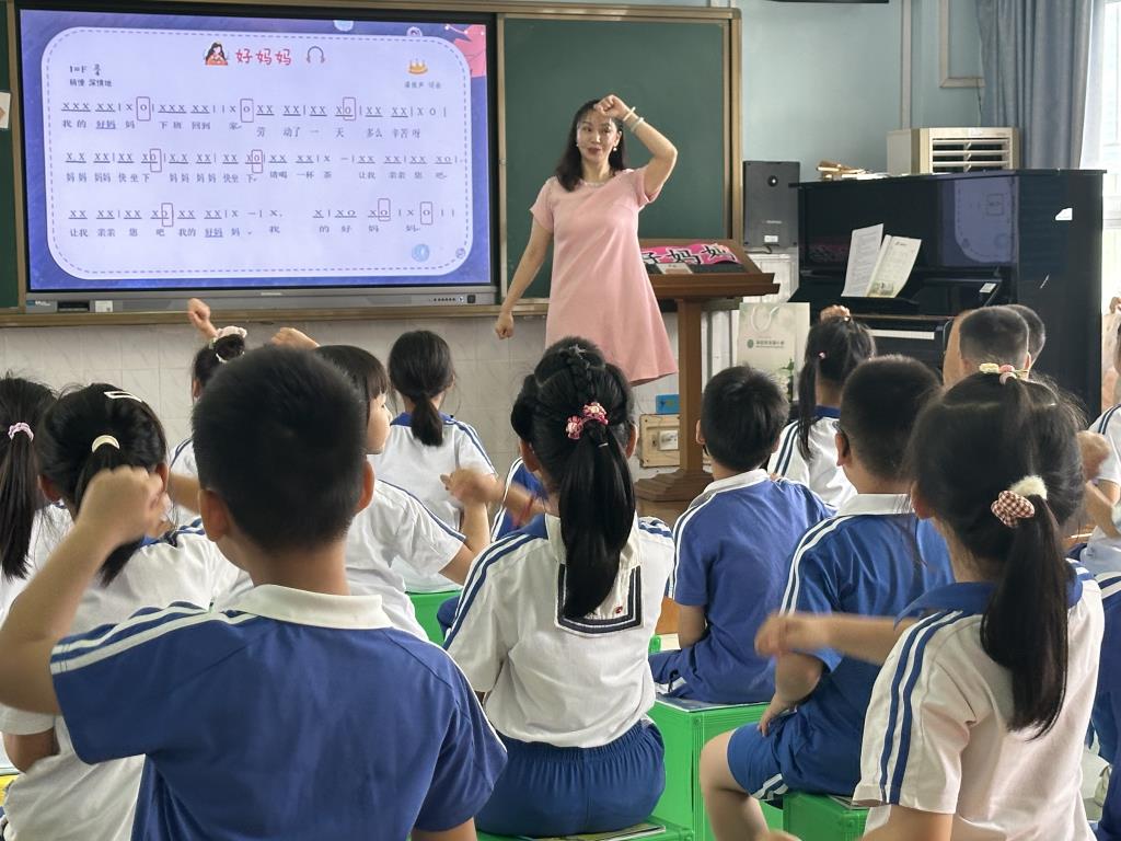 罗湖区音乐科组第二十一期结对研课活动在深圳市洪湖小学顺利举行