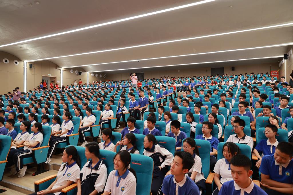 桂园中学2025届中考誓师大会圆满举行