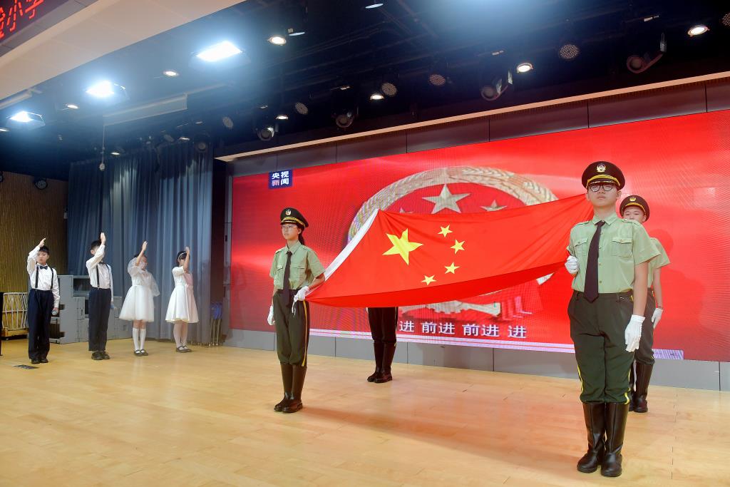深圳市翠北实验小学第十五周升旗仪式