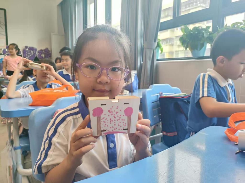 深圳市水库小学开展爱眼护眼主题课堂