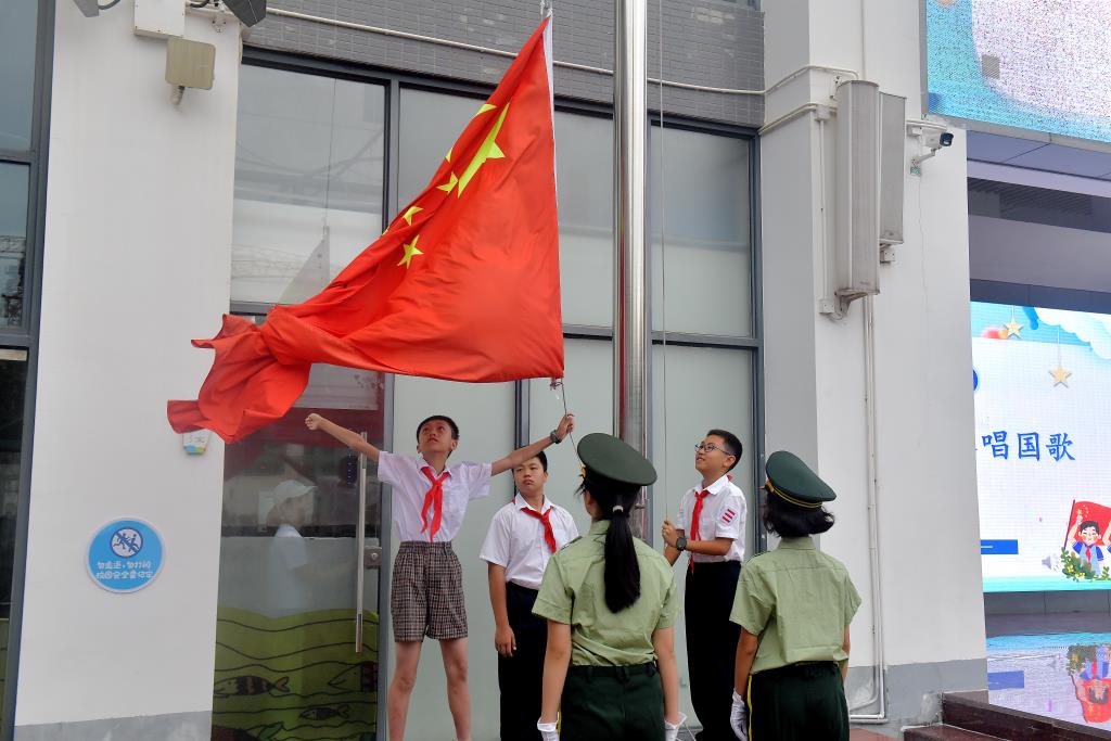 深圳市翠北实验小学第十六周升旗仪式