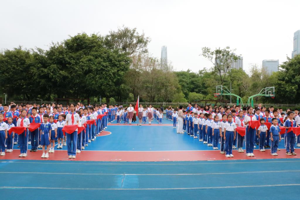 深圳市洪湖小学举行2025年新少先队员入队仪式