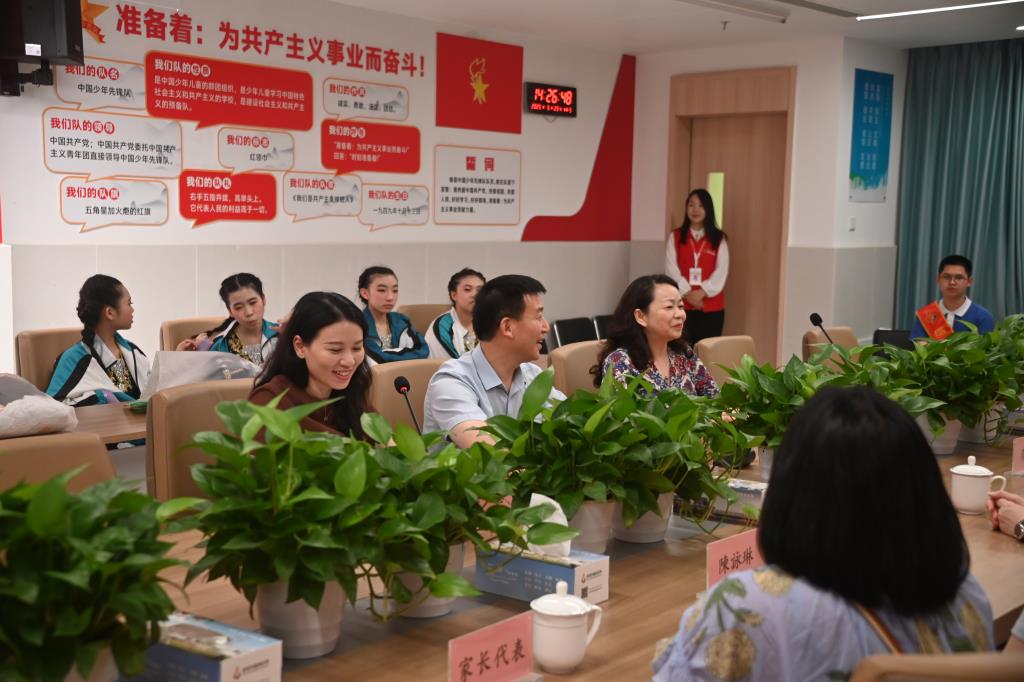 桂园中学携手香港粉岭官立中学共绘文化交融新篇章