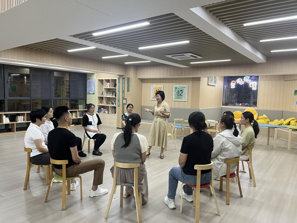 红岭小学·舒心课程｜母亲节以爱相伴，家校会共筑成长