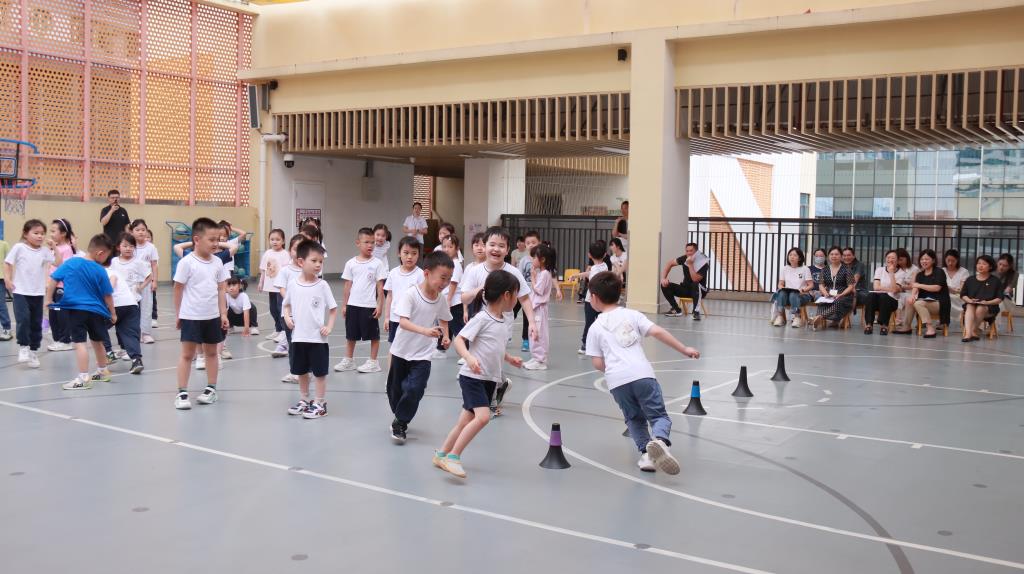 为深入探索幼小衔接的科学路径，促进基础教育阶段的有效过渡，5