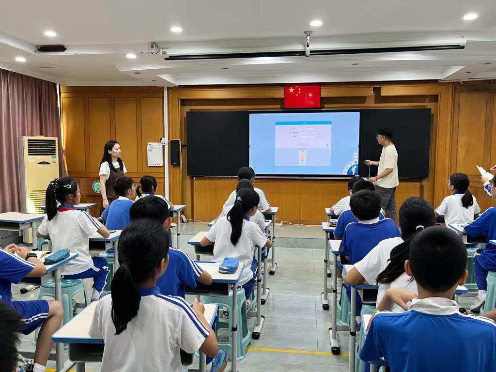 洪湖小学举行“数学好玩”趣味活动