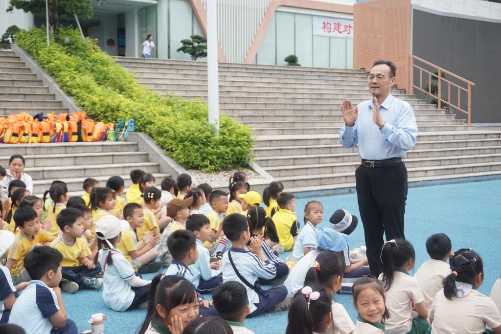 参观校园  认识校长